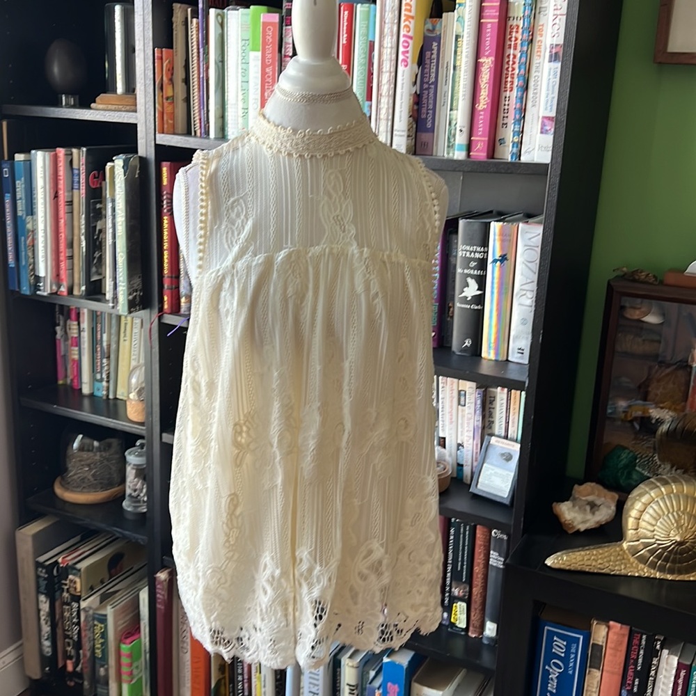 Vanilla lace tank top